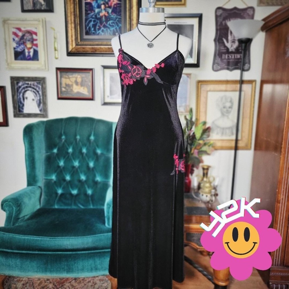 Y2K DELICATES Black Velvet Dress w/ Floral Applique